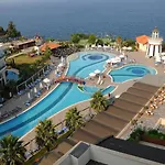 Semesteranläggning (resort) Sealight 5*
